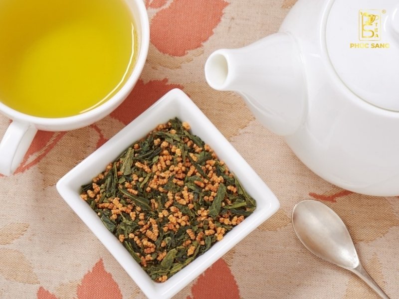 Hướng dẫn chi tiết cách pha trà gạo rang chuẩn vị